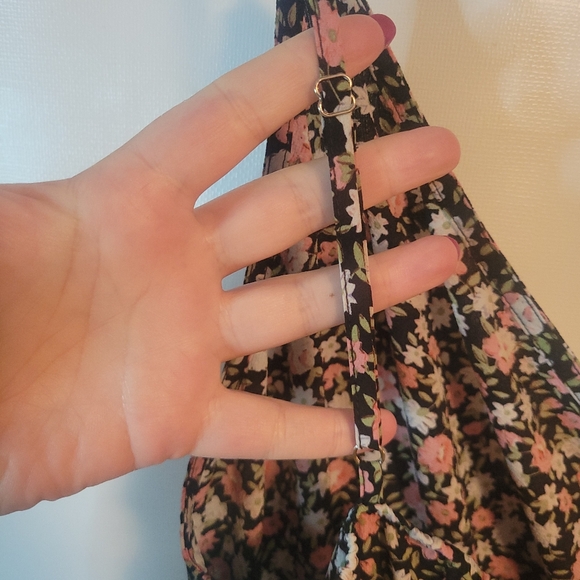 Pink and White Flowers Wrap Bust Spaghetti Strap Dress - Picture 6 of 14